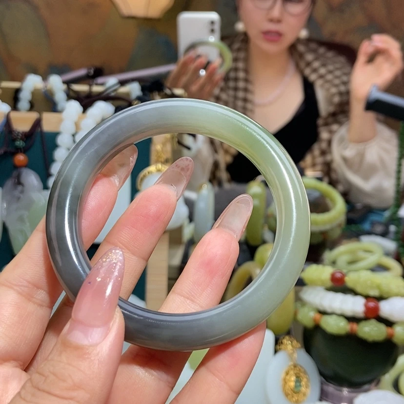 【闪购商品】未镶嵌手链和田玉