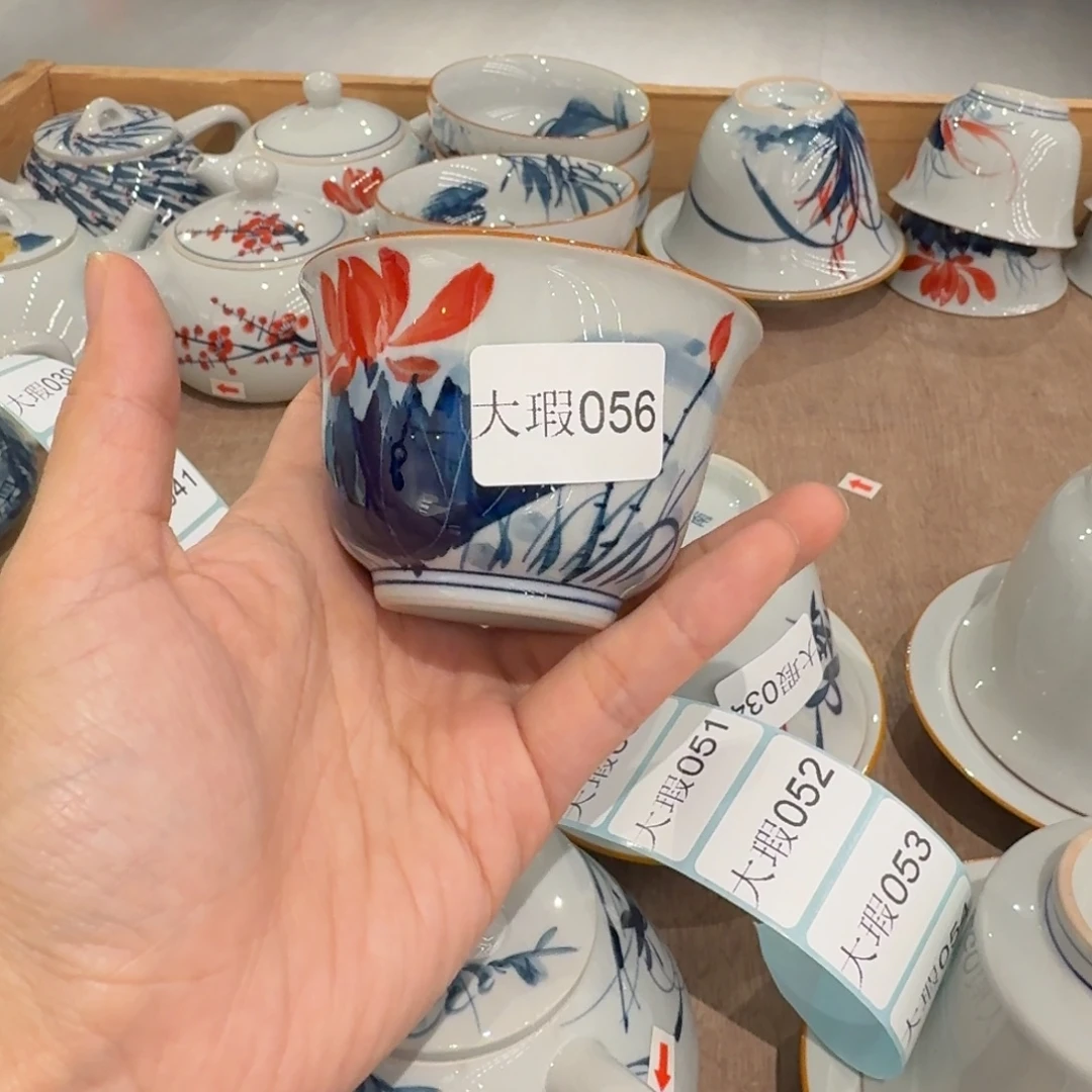 釉下手绘茶具微瑕