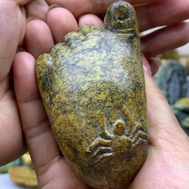 【闪购商品】岫岩河磨玉（透闪石质玉）未镶嵌把件