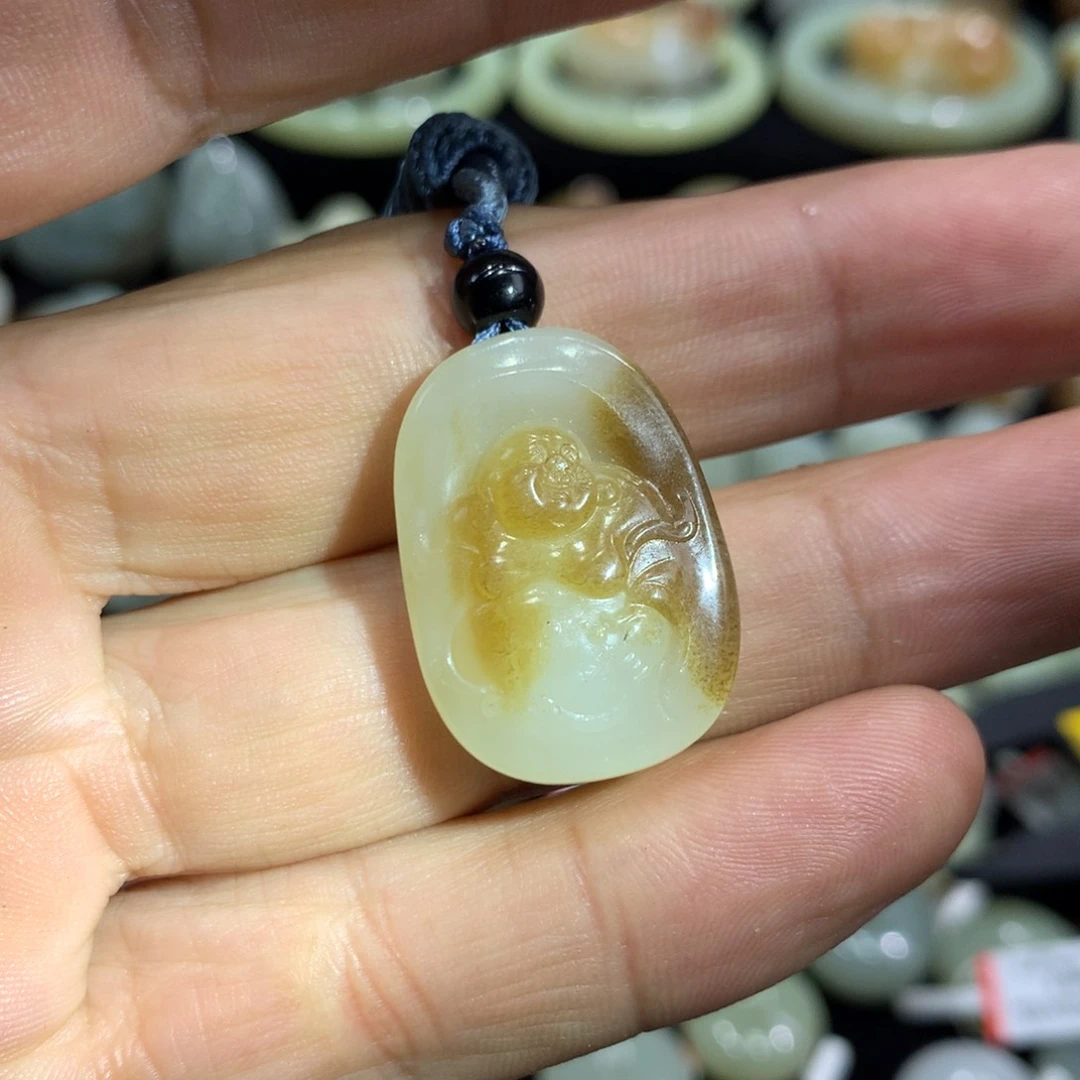 颈饰未镶嵌和田玉