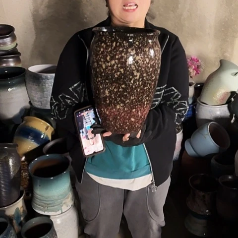 口20高31瑕疵一个盆子。