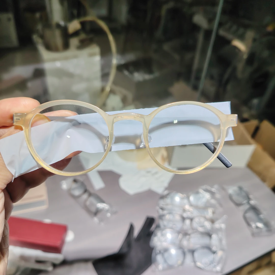 1823牛角眼镜纯钛超轻