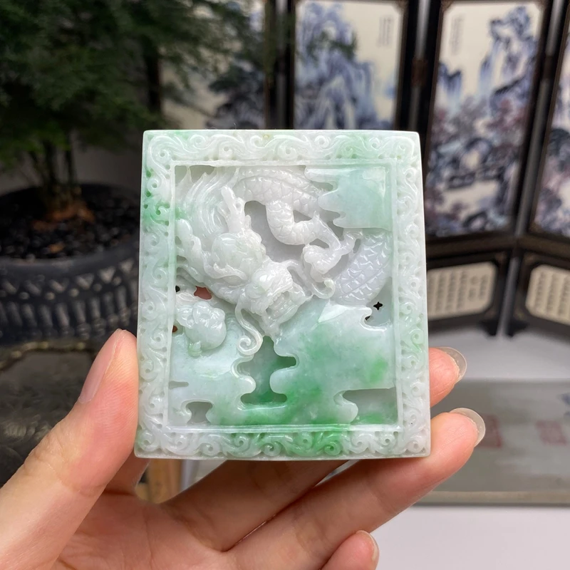 飘绿生肖龙挂件 天然翡翠A货