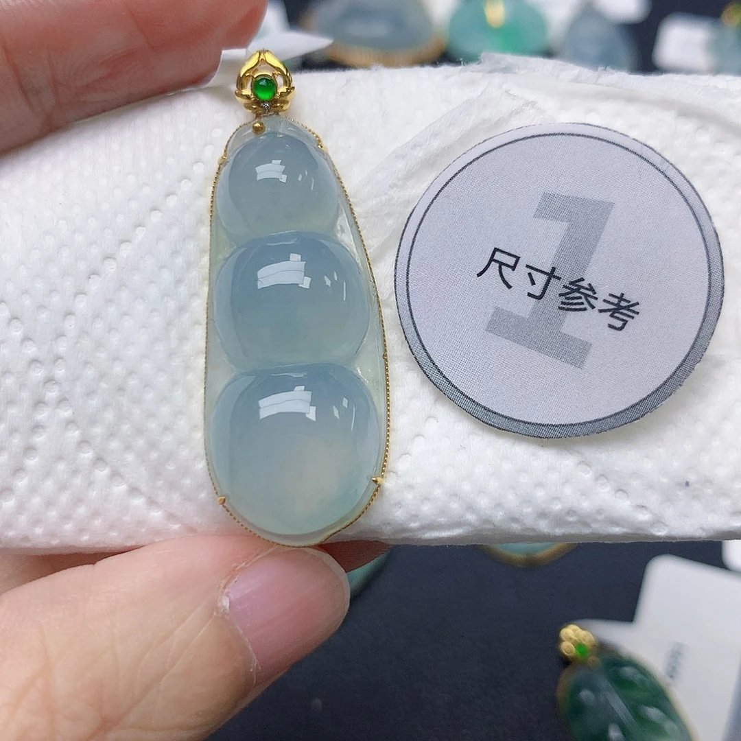 颈饰18K金镶嵌翡翠听**声天然缅甸A货翡翠