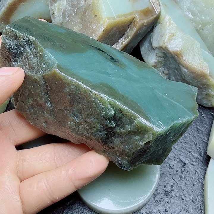 未镶嵌和田玉（糖玉）珠宝奇石