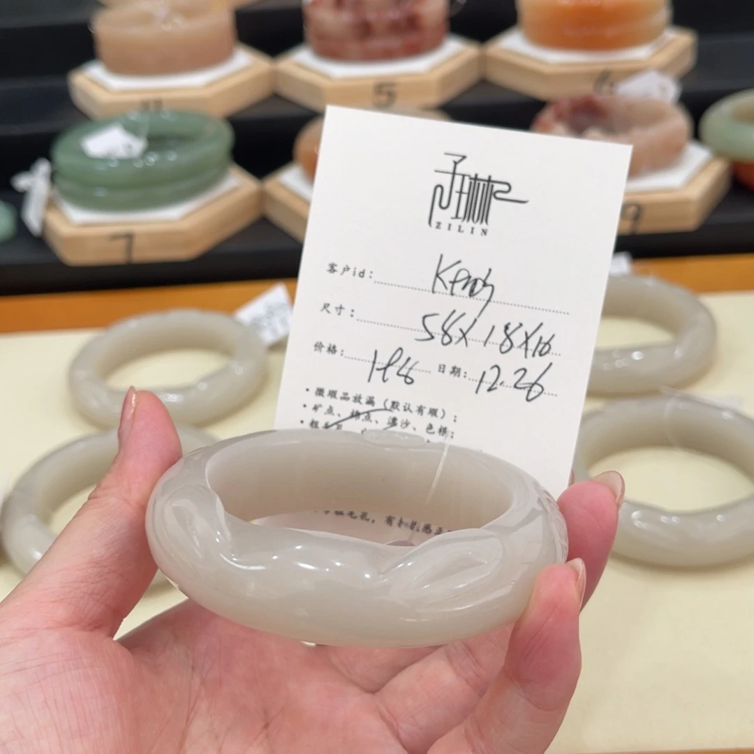 未镶嵌手镯石英质玉k***y