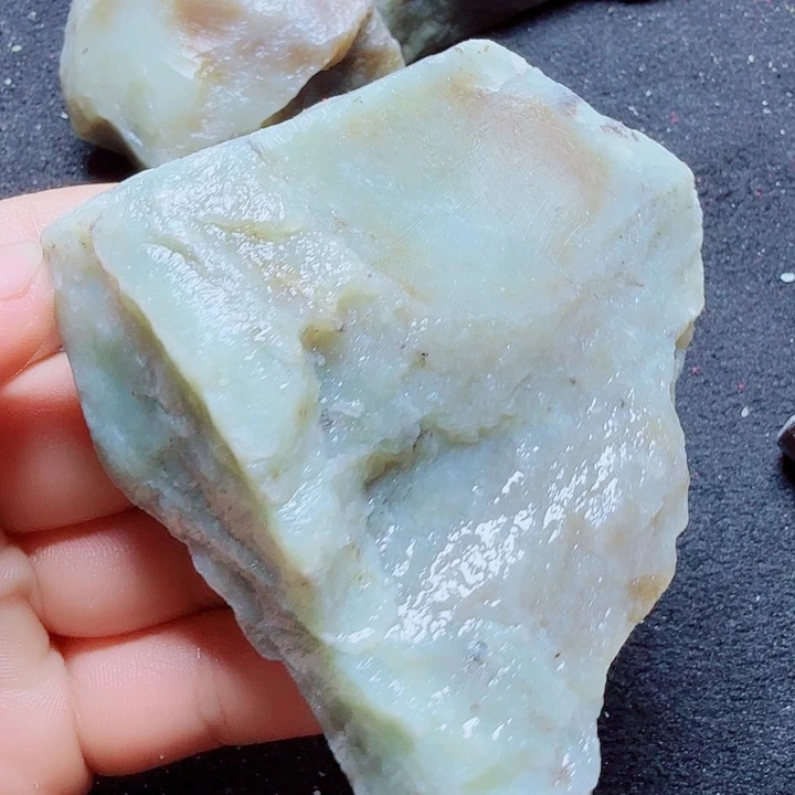 未镶嵌和田玉（糖玉）珠宝半成品
