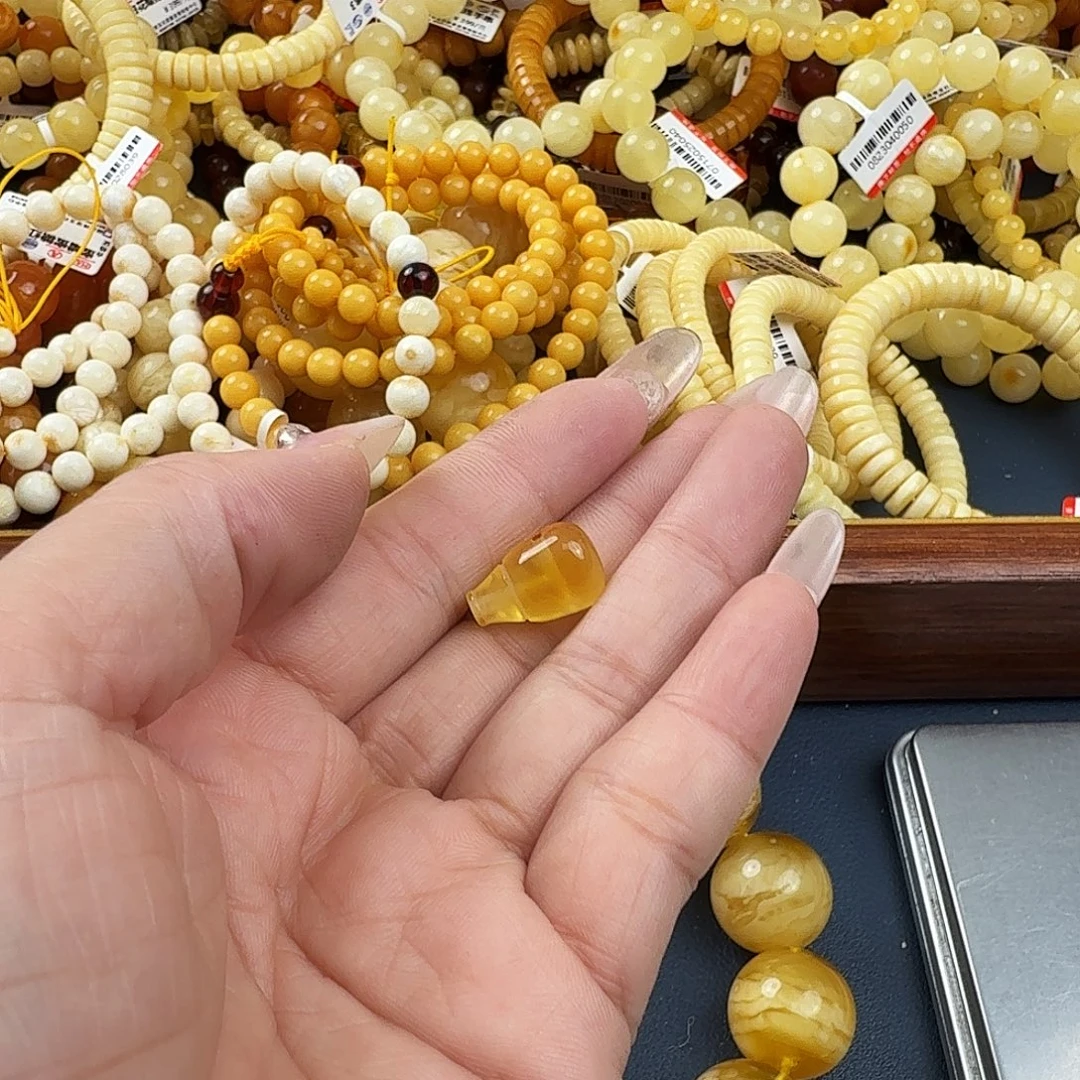 琥珀未镶嵌珠宝奇石