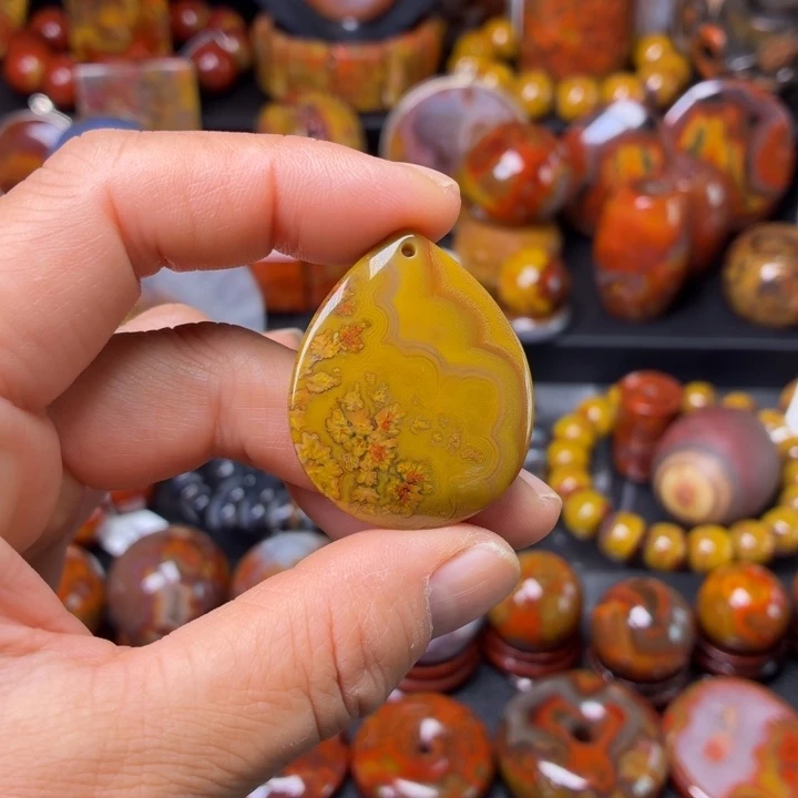 玛瑙/玉髓未镶嵌吊坠