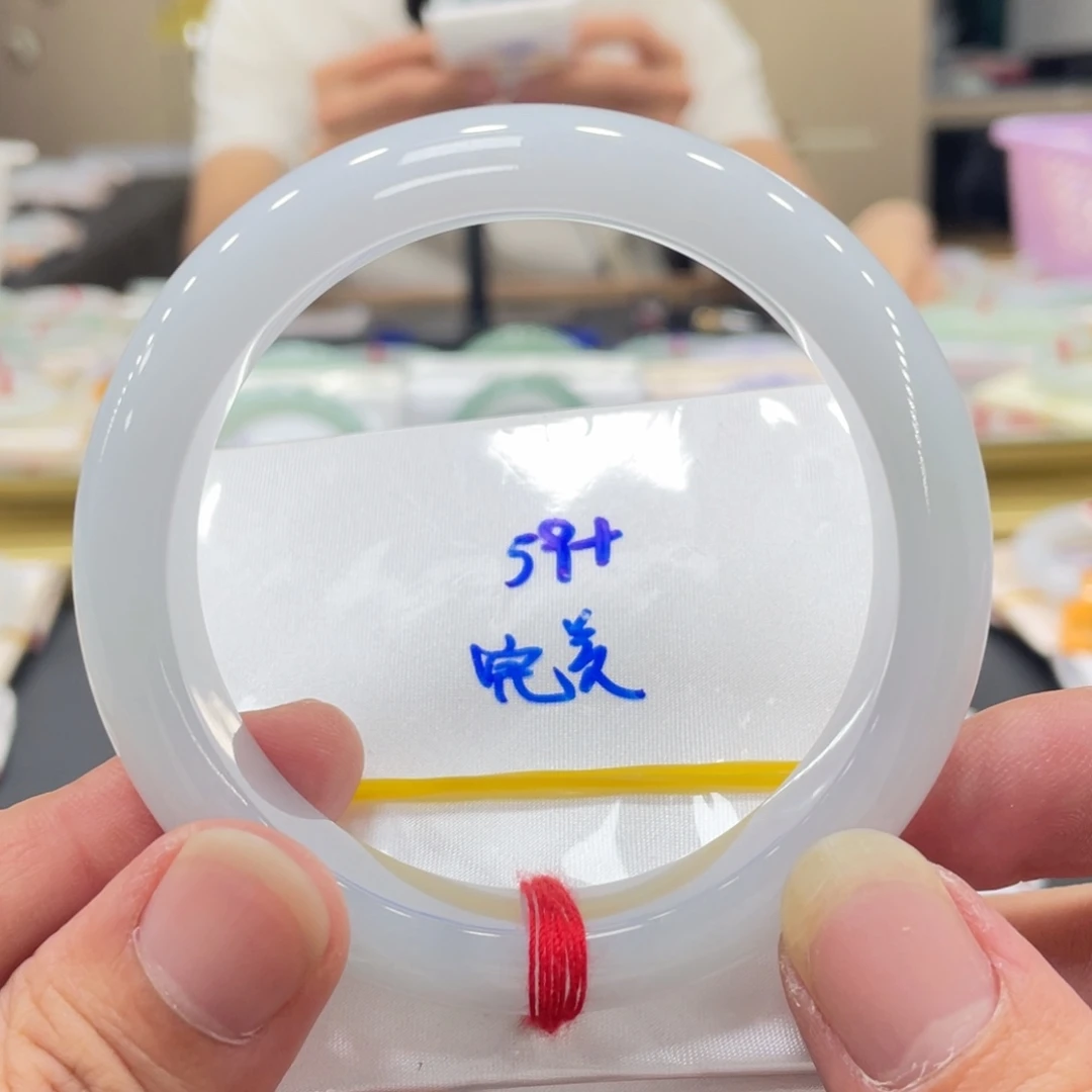 未镶嵌手镯翡翠翡翠手镯