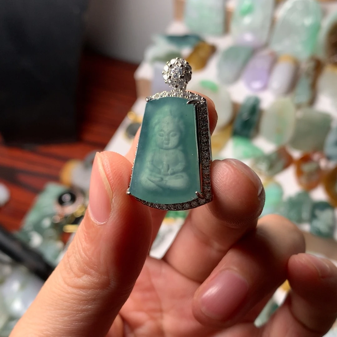 翡翠未镶嵌颈饰危地马拉翡翠，宝宝佛