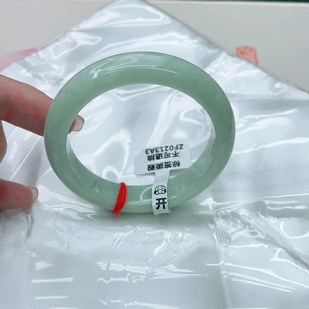 翡翠手镯未镶嵌正52.7