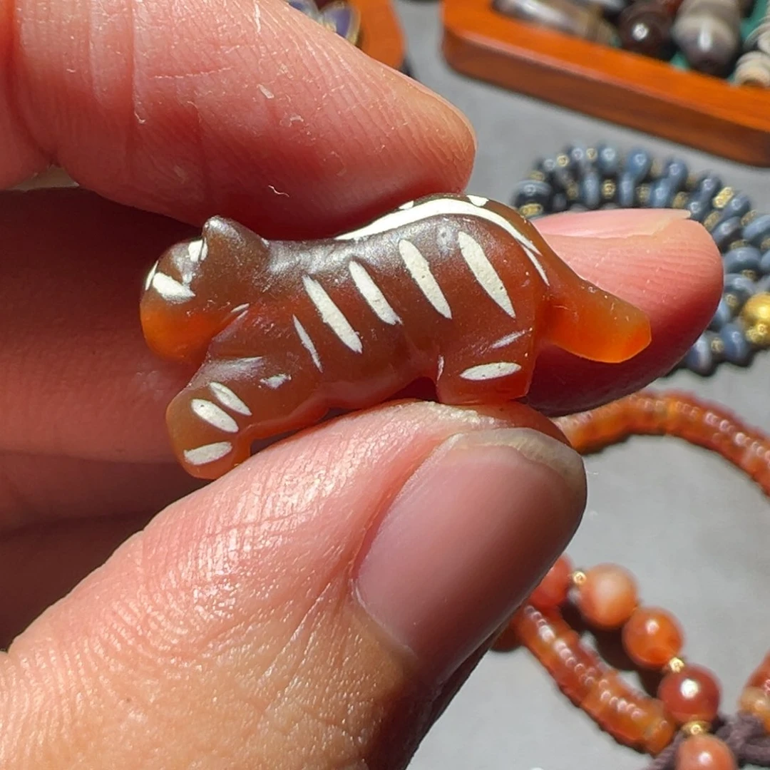 玛瑙/玉髓颈饰未镶嵌鲸****社