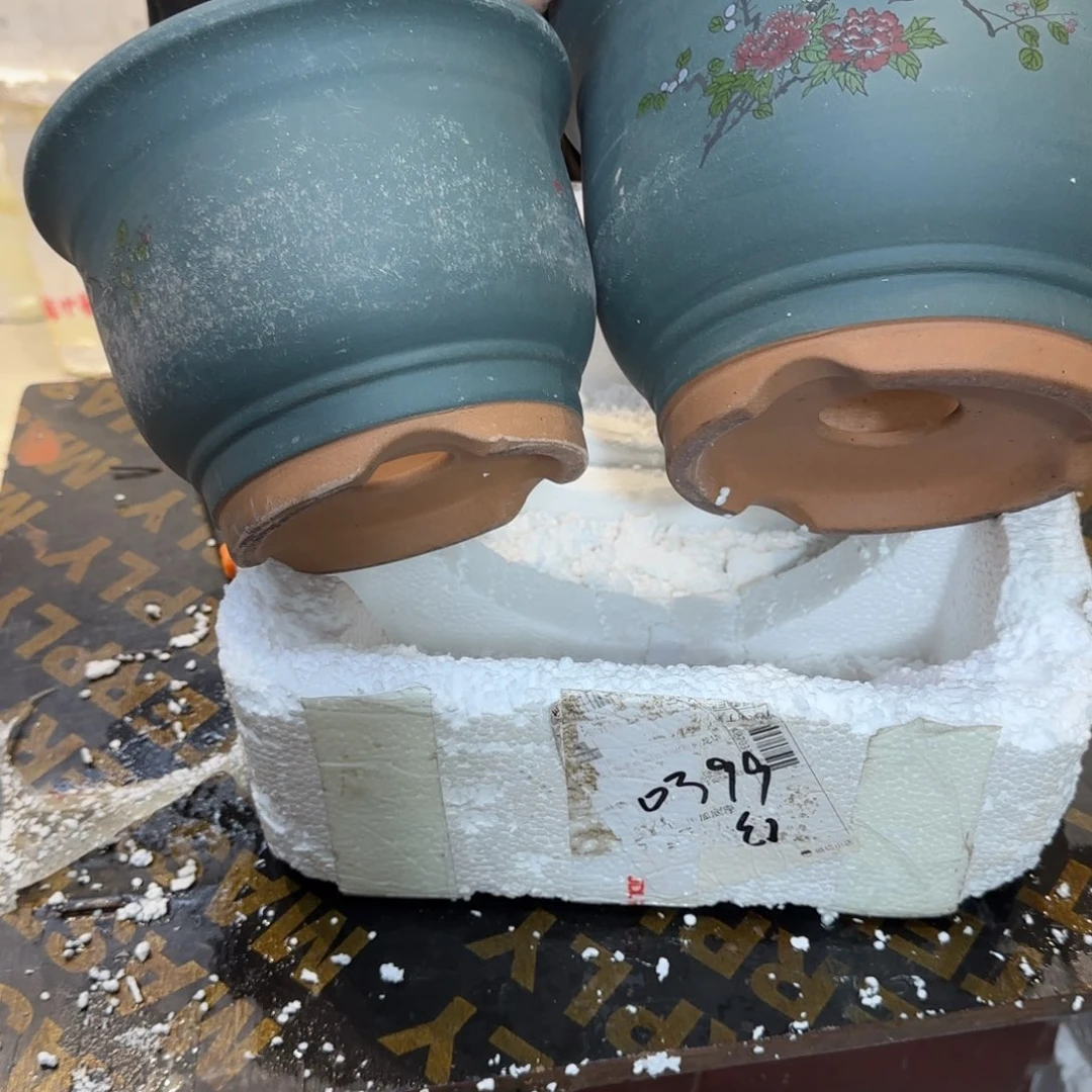 紫砂花盆瑕疵和瑕疵