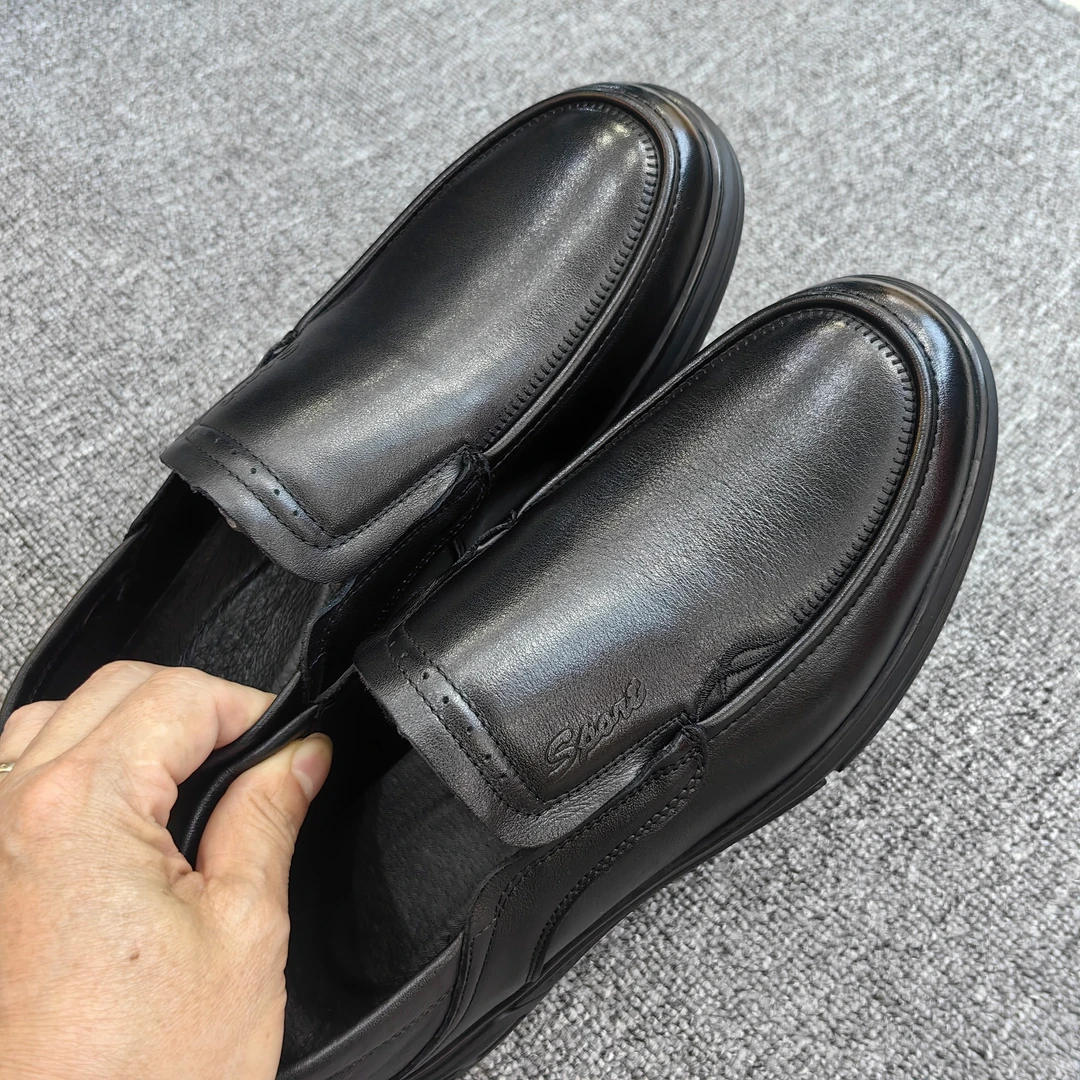 圆头休闲皮鞋春秋透气百搭商务休闲风黑色中老年真皮男士男士皮鞋