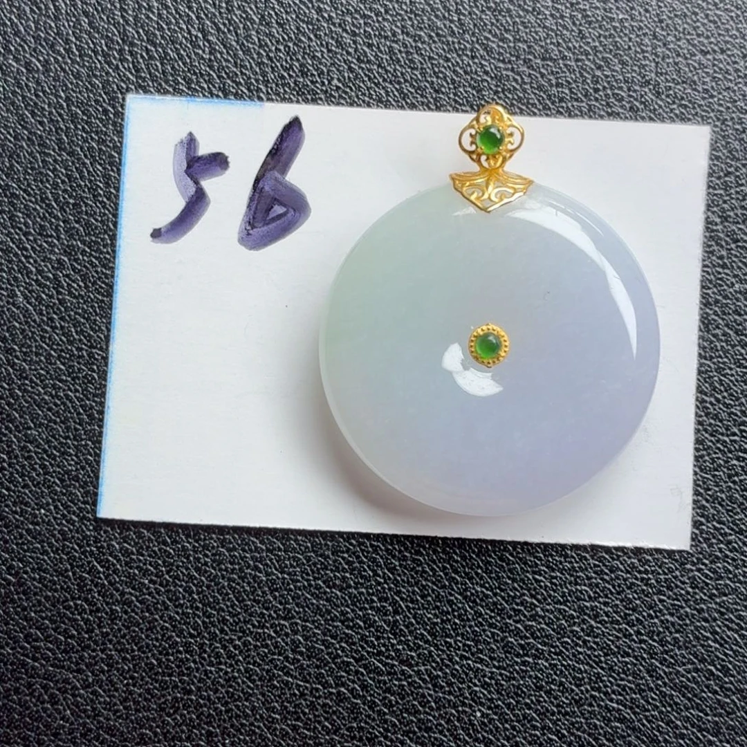翡翠18K金镶嵌颈饰翡翠