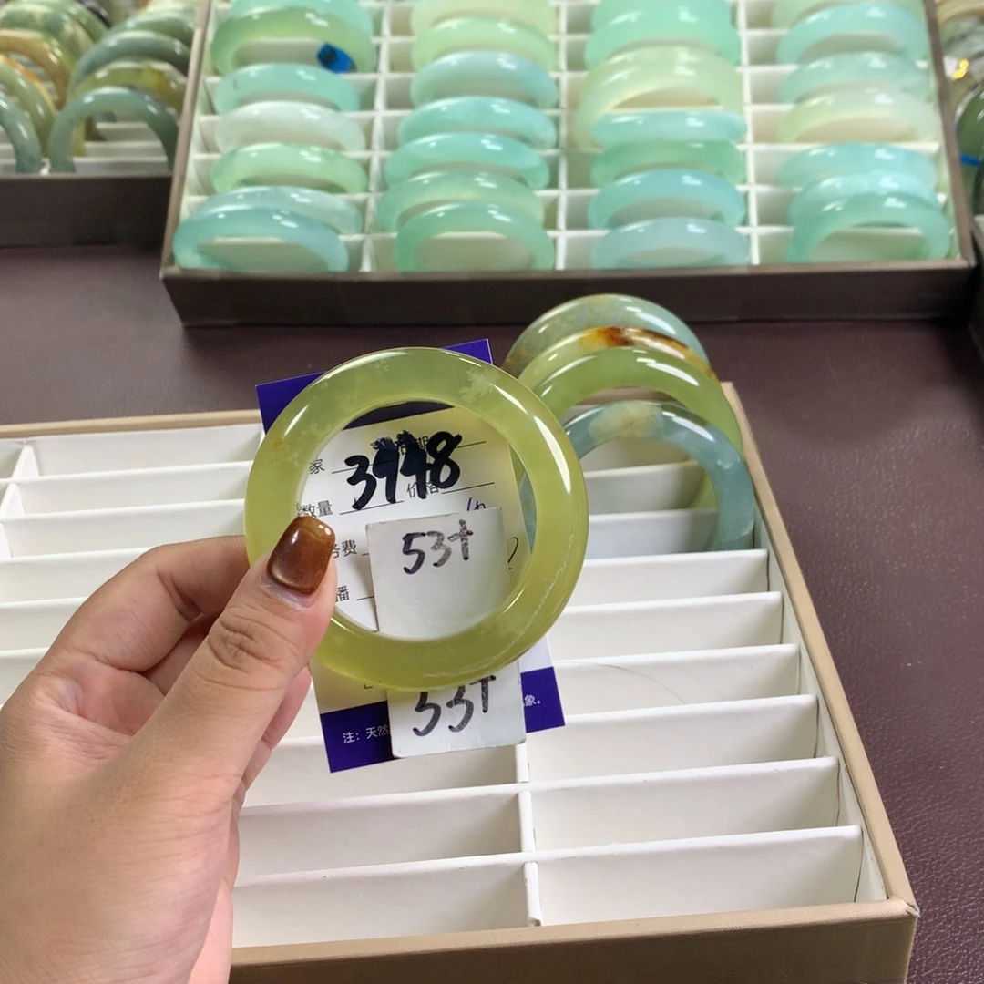 未镶嵌蛇纹石玉手镯3948
