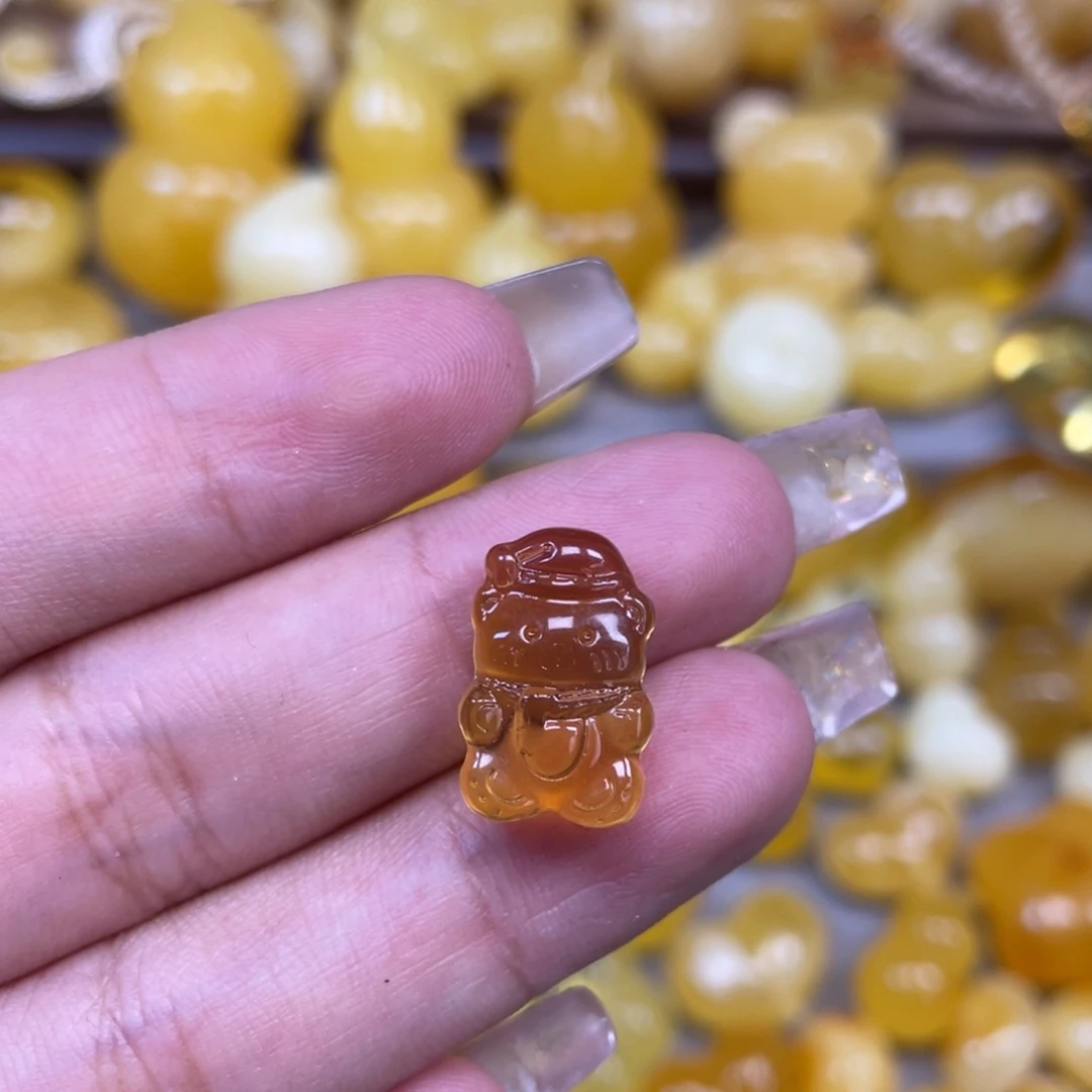 琥珀未镶嵌珠宝奇石