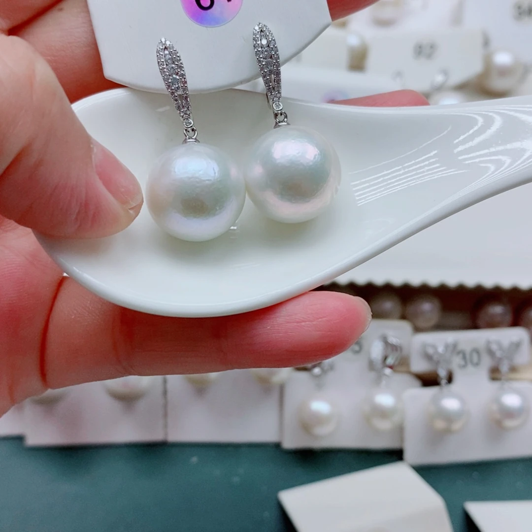 S***敬淡水珍珠吊坠(赠链)银S925镶嵌