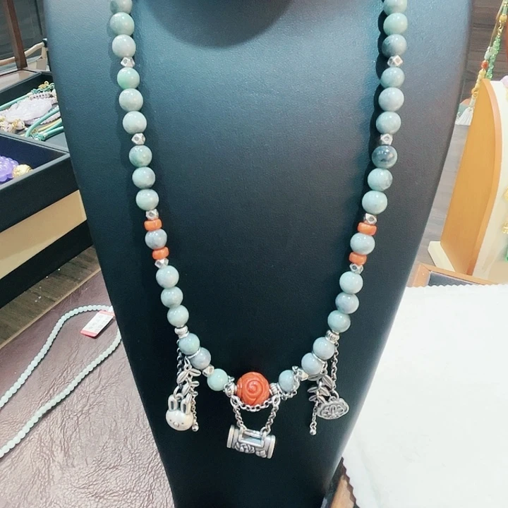 翡翠颈饰未镶嵌项链