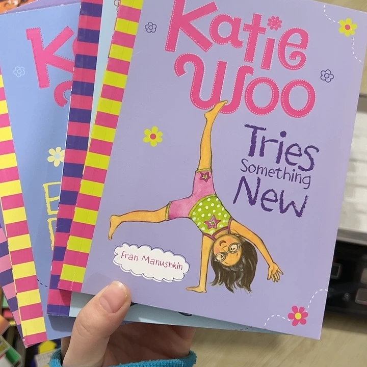 凯蒂  彩图4本一套