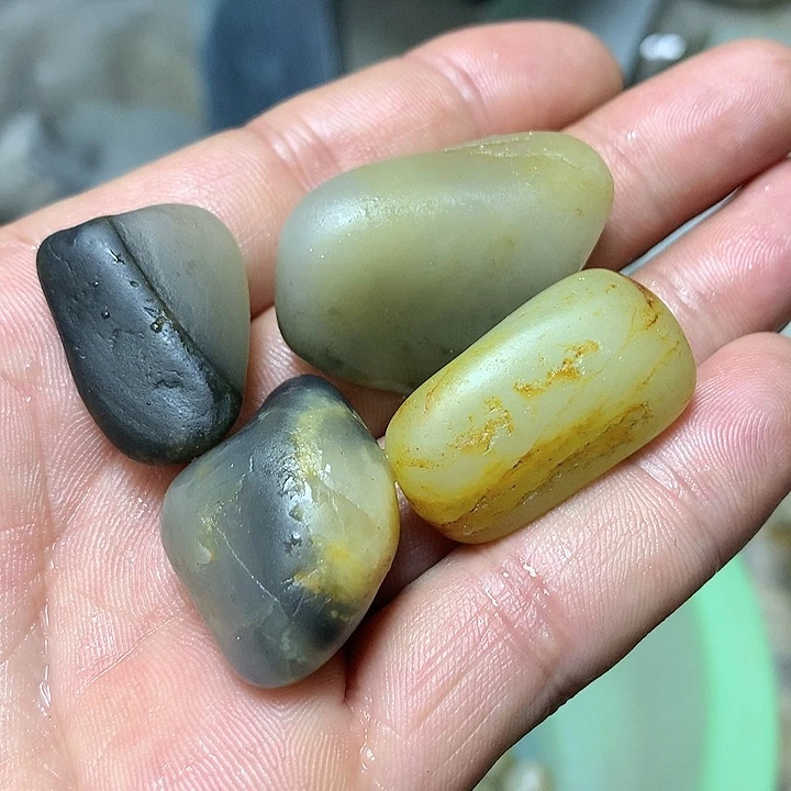 颈饰未镶嵌和田玉（糖玉）?**?