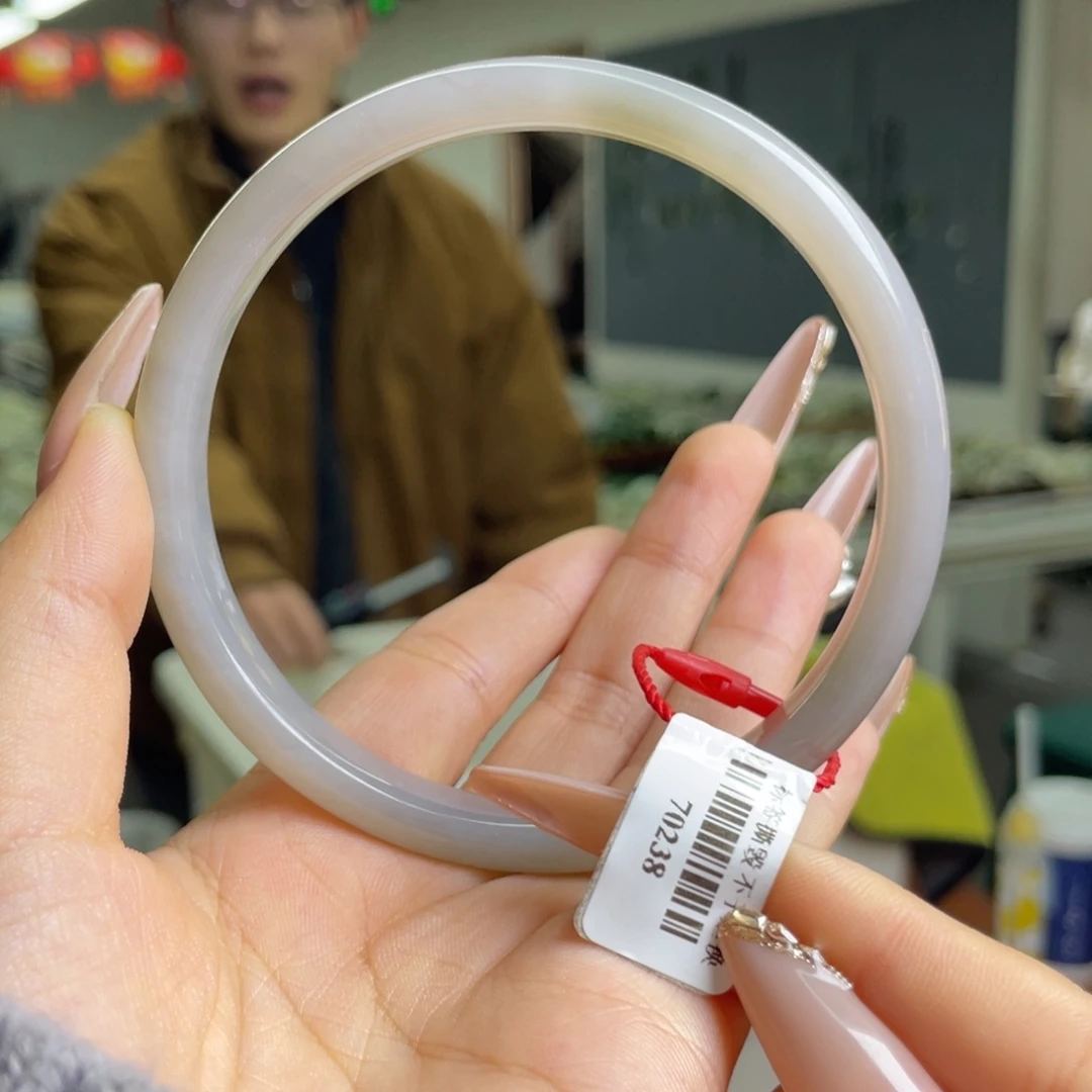 未镶嵌手镯和田玉70圈