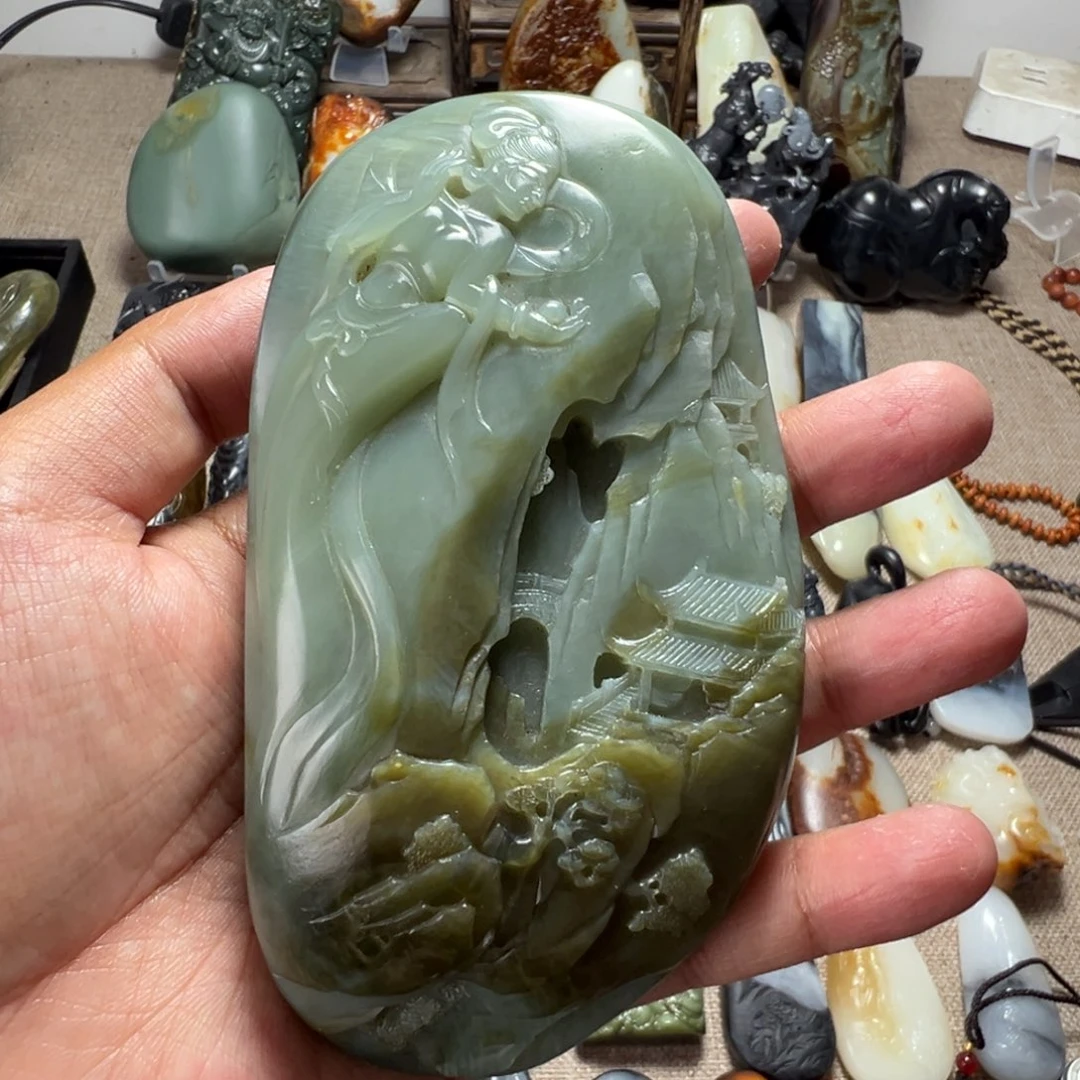 和田玉未镶嵌挂件飞天