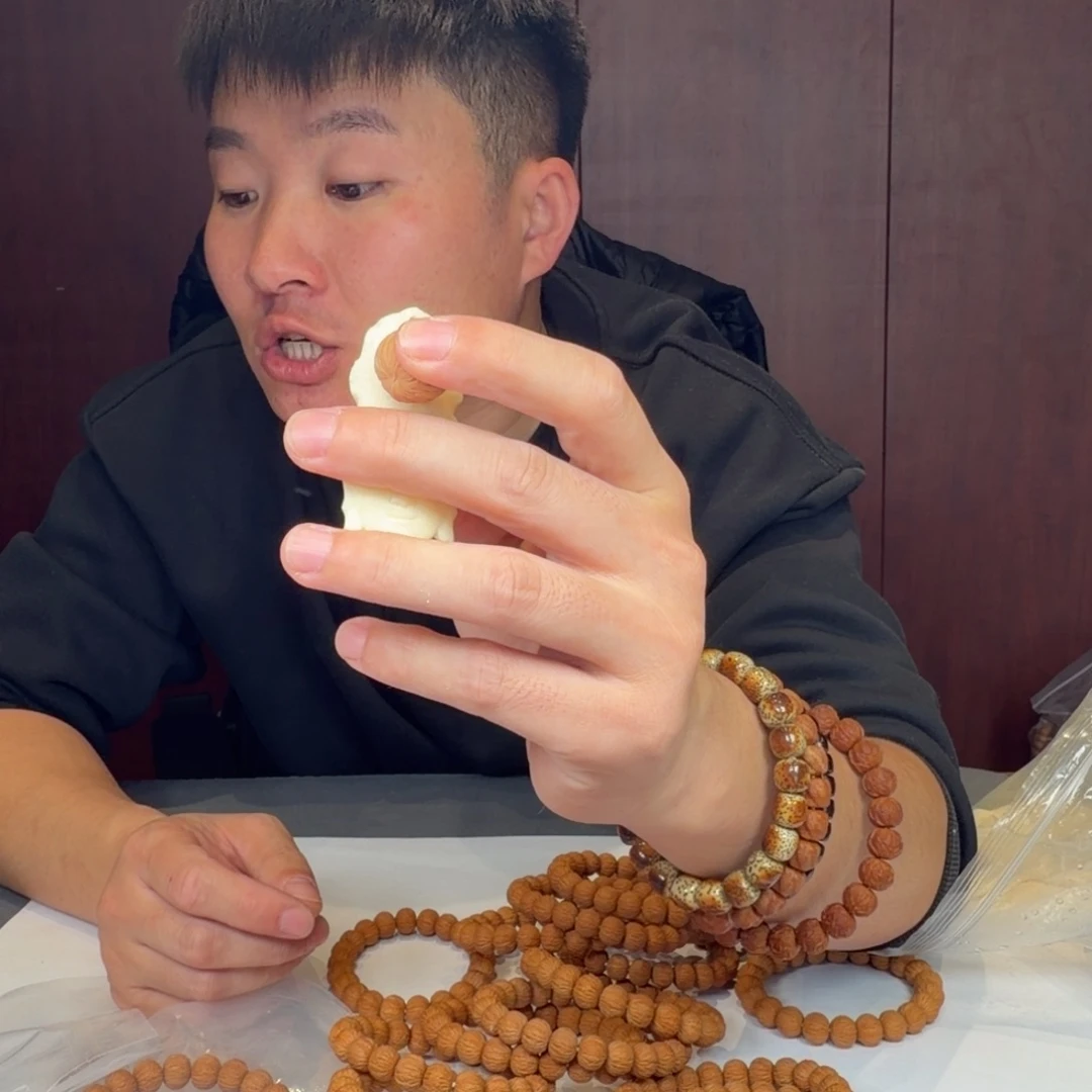 猴头核桃吊坠牌牌