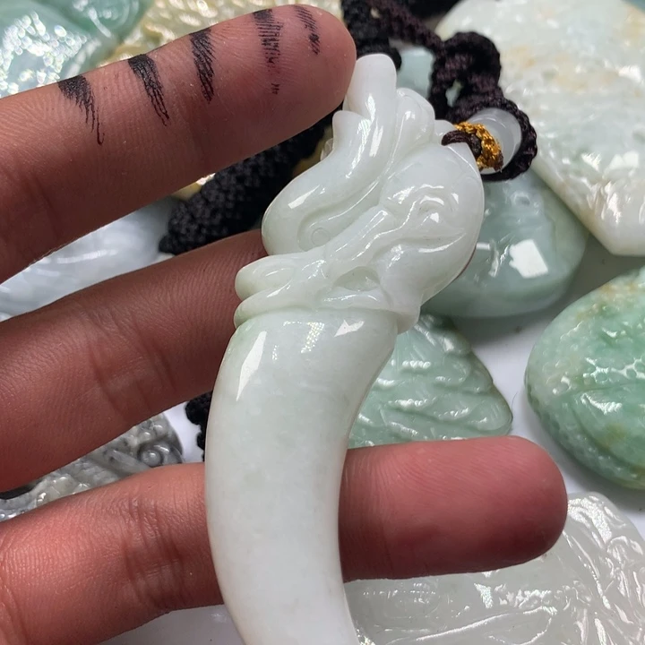 颈饰未镶嵌翡翠保真天然a货翡翠