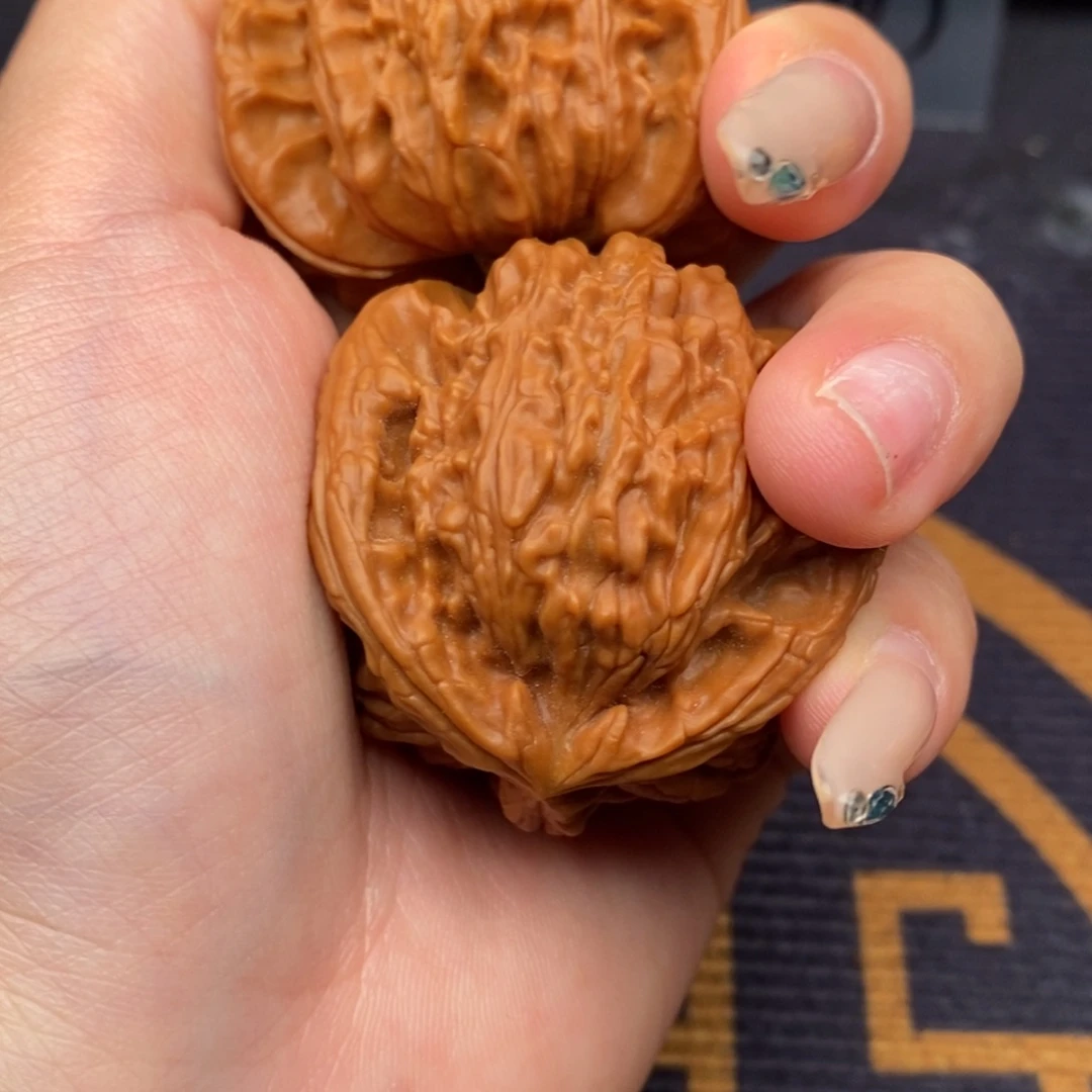 老***壁文玩核桃把件白狮子