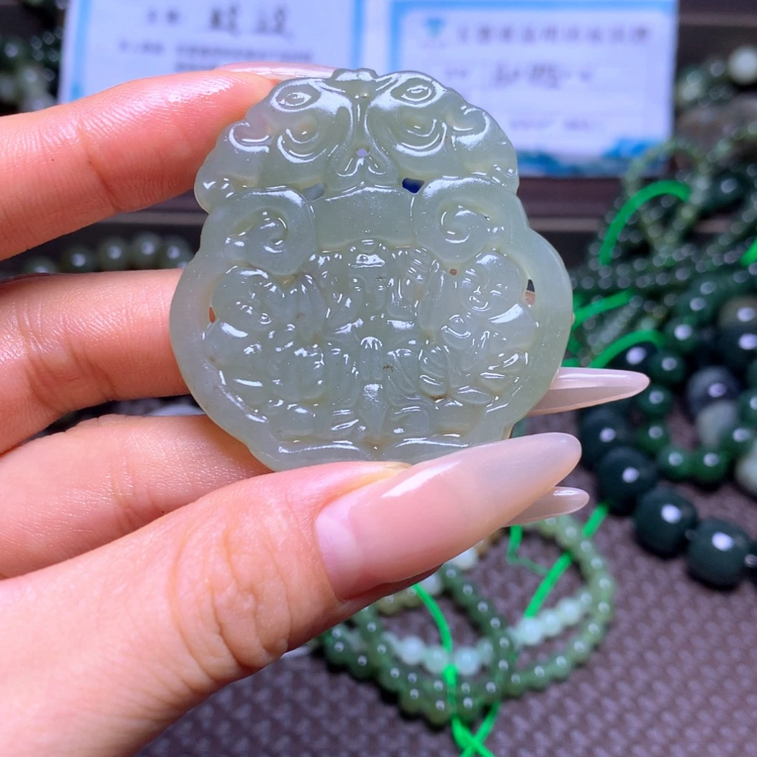 颈饰未镶嵌和田玉