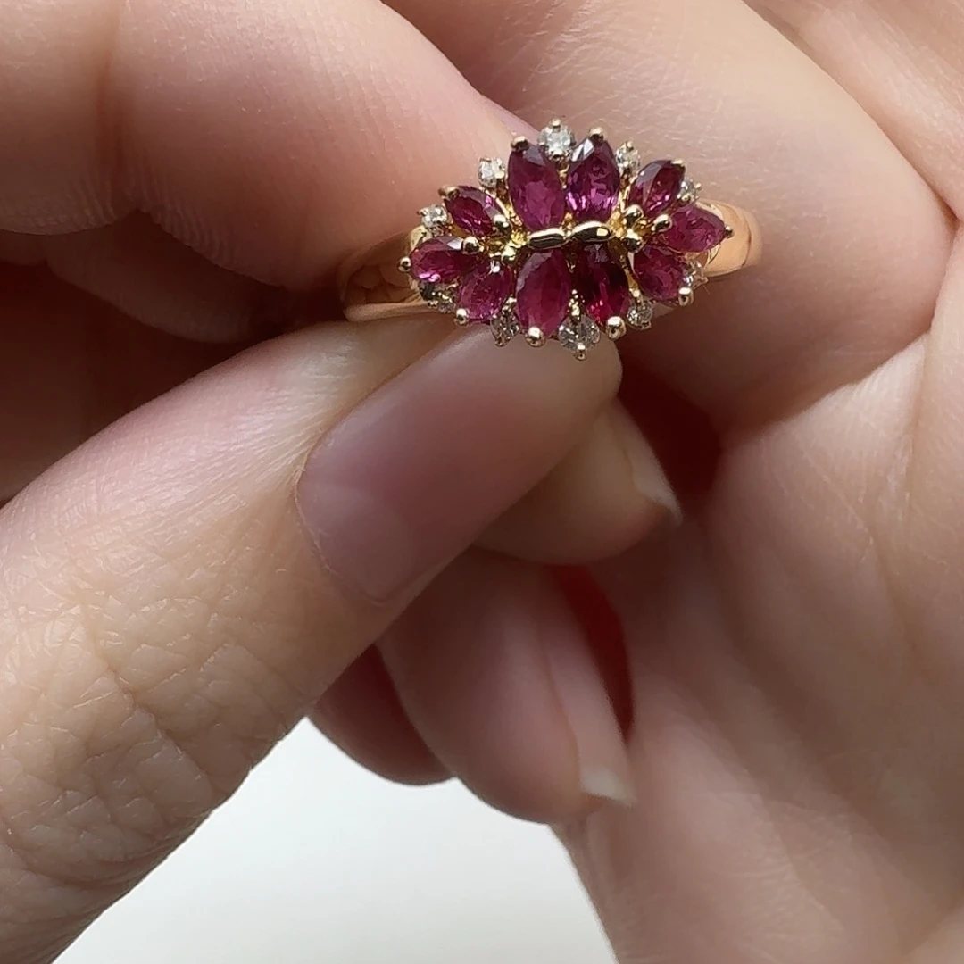 戒指红宝石未镶嵌