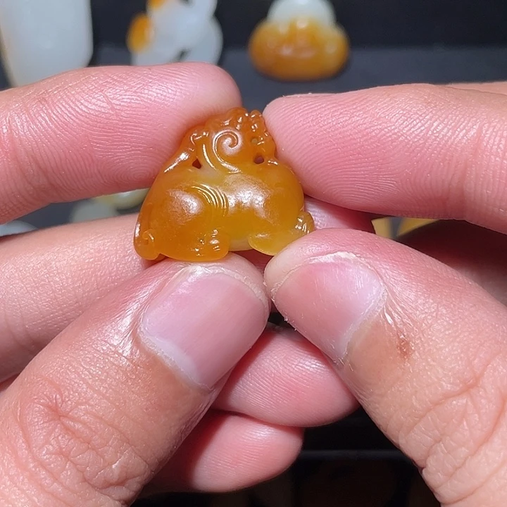醉***风颈饰未镶嵌和田玉