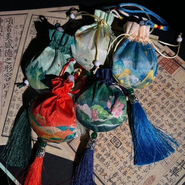 香囊 传统文化植物香料手工制作