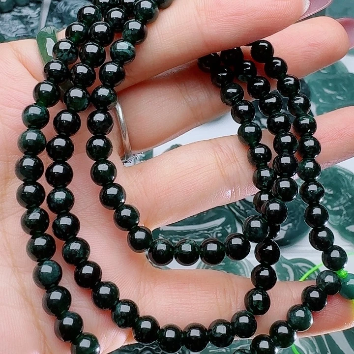 翡翠未镶嵌颈饰天然的A货翡翠多样性发其一