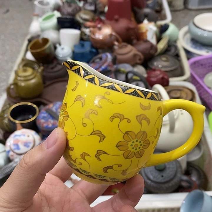 陶瓷艺术品及陶瓷壶