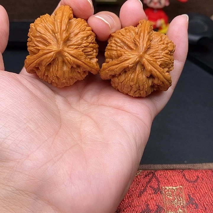 ****忆把件文玩核桃白奔