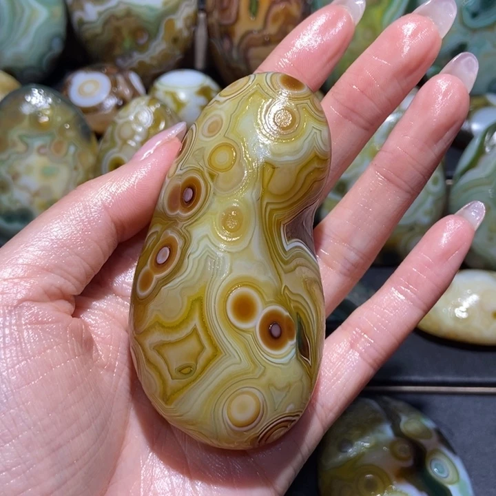 【闪购商品】未镶嵌玛瑙/玉髓珠宝奇石藏**纳