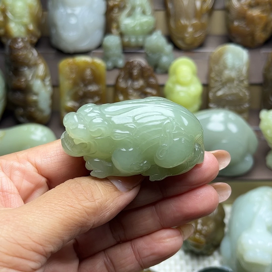 好***弟和田玉未镶嵌颈饰