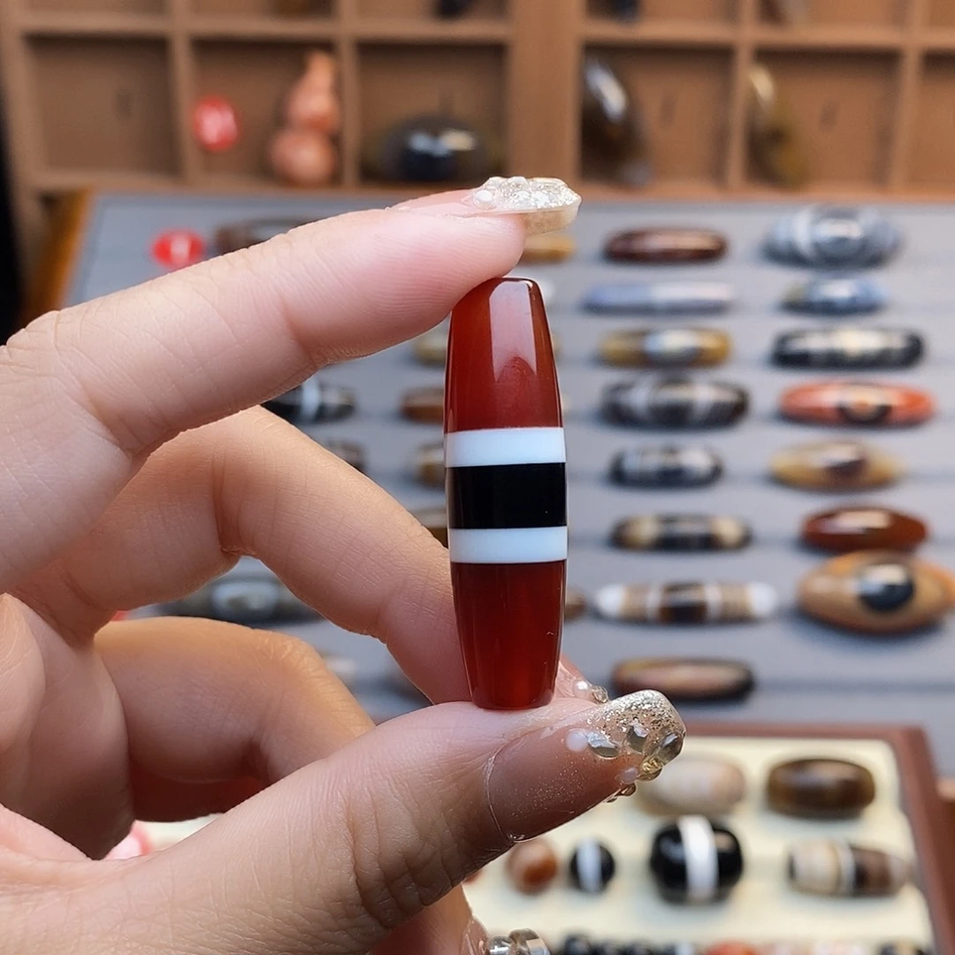 愿***。玛瑙/玉髓颈饰未镶嵌