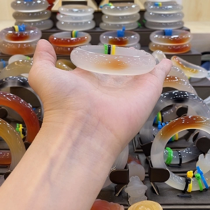 玛瑙/玉髓未镶嵌手镯33