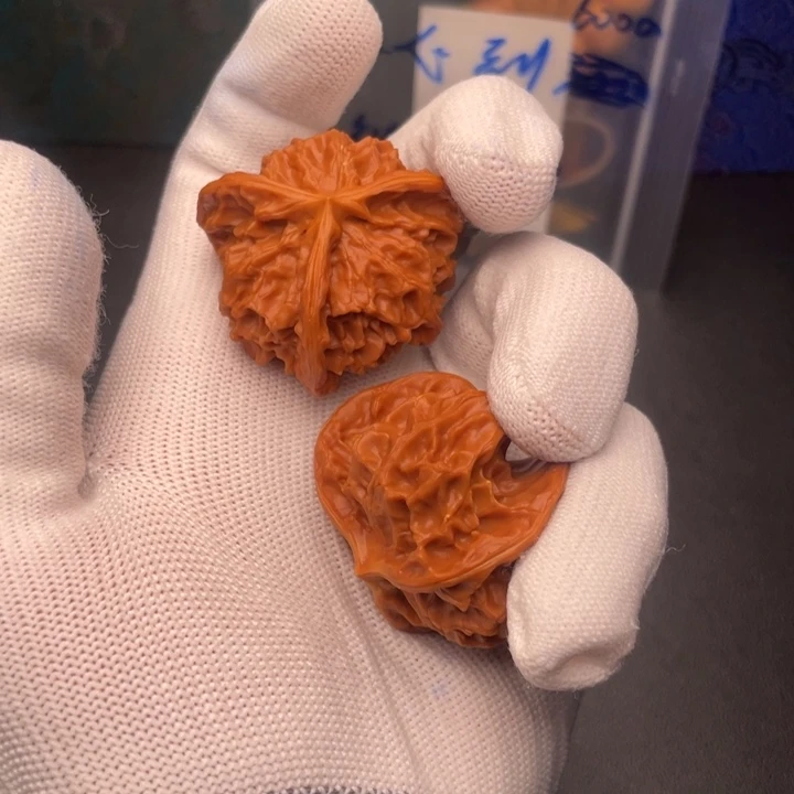 文玩核桃吊坠盘山