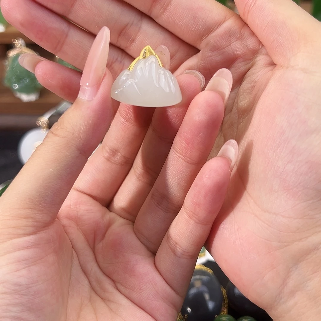 和田玉18K金镶嵌吊坠(不含链)白玉日照金山