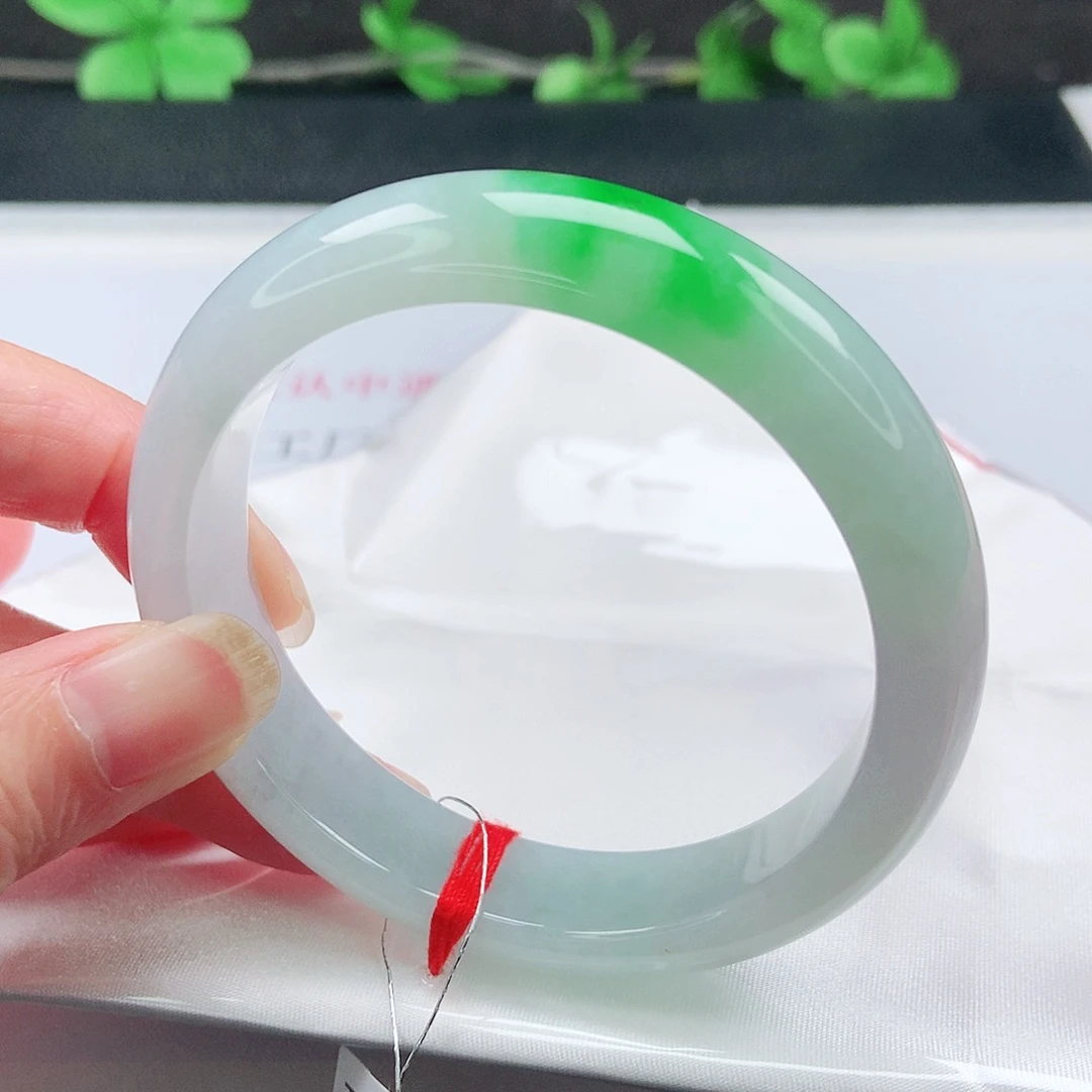 翡翠未镶嵌手镯57圈