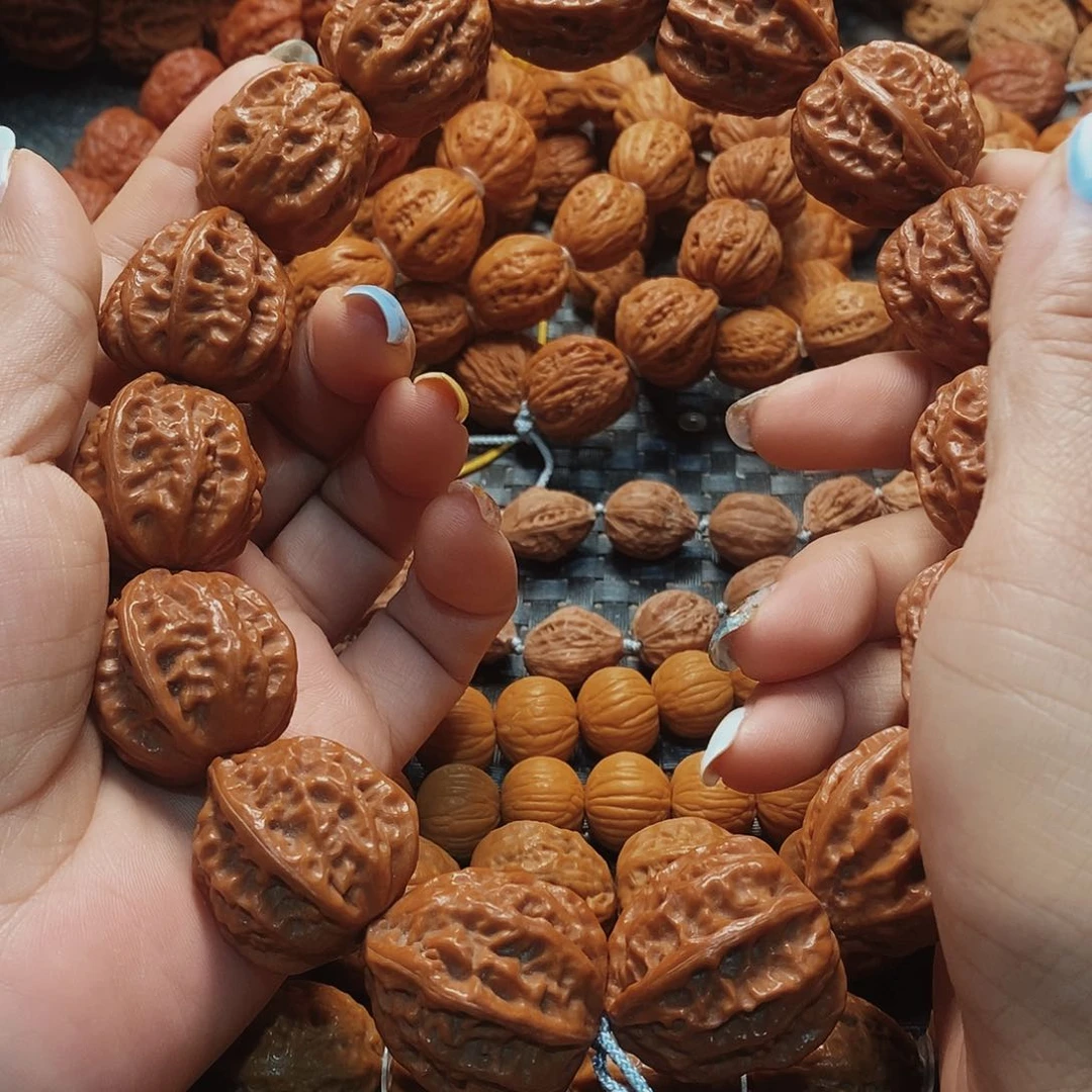 文玩核桃吊坠粗筋