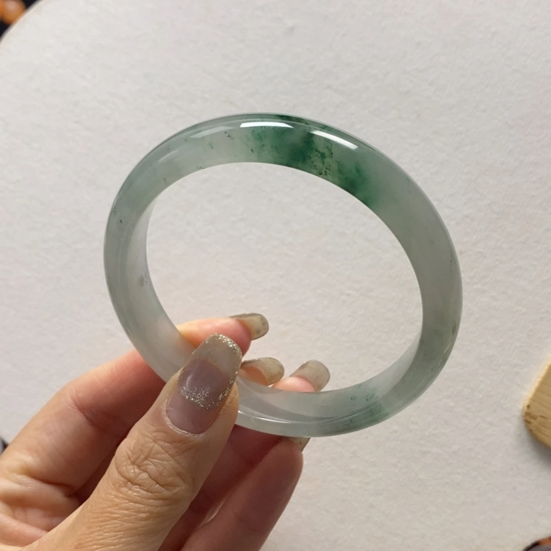 石英质玉（非洲翠）未镶嵌手镯58.9特价不退换