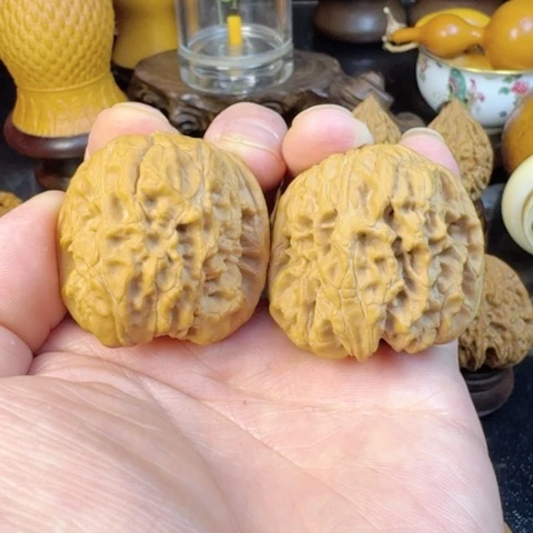 文玩核桃吊坠门墩