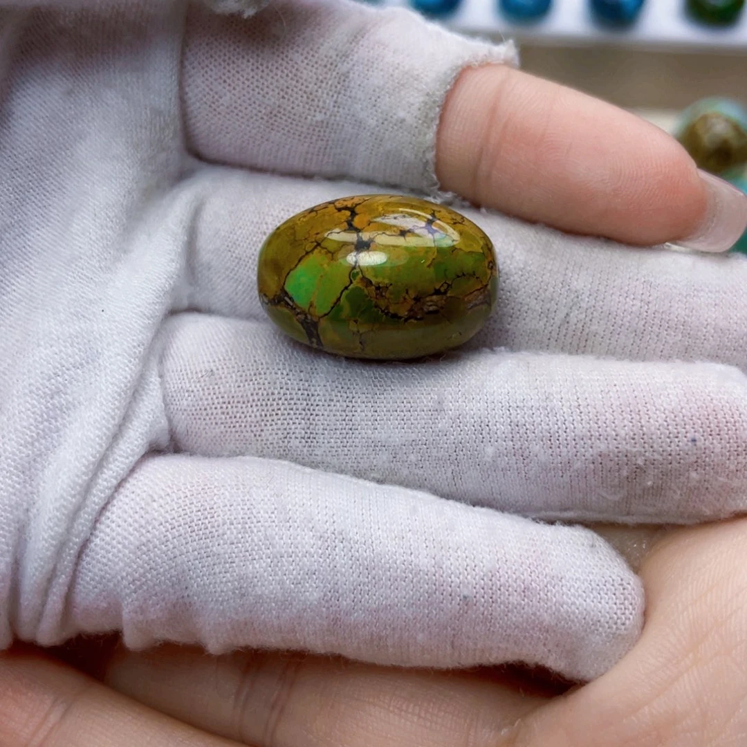 绿松石未镶嵌饰品