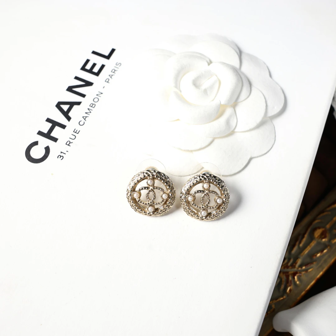 95新 Chanel/香奈儿 柚礼中古/香奈儿圆环双C耳钉LF505052